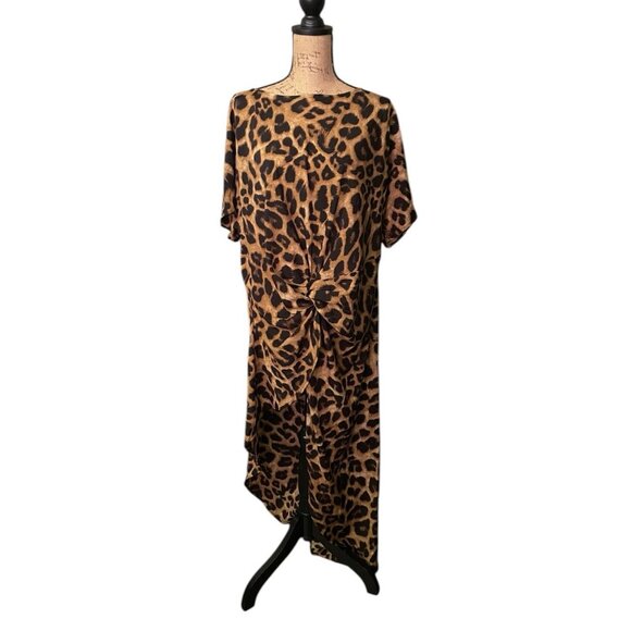 Vonda Asymmetrical Blouse - Picture 1 of 9